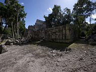 Palace at Santa Rosa Xtampak Ruins - santa rosa xtampak mayan ruins,santa rosa xtampak mayan temple,mayan temple pictures,mayan ruins photos